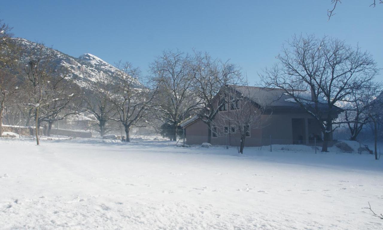 Chalet Coquelicot  Kalavryta Esterno foto